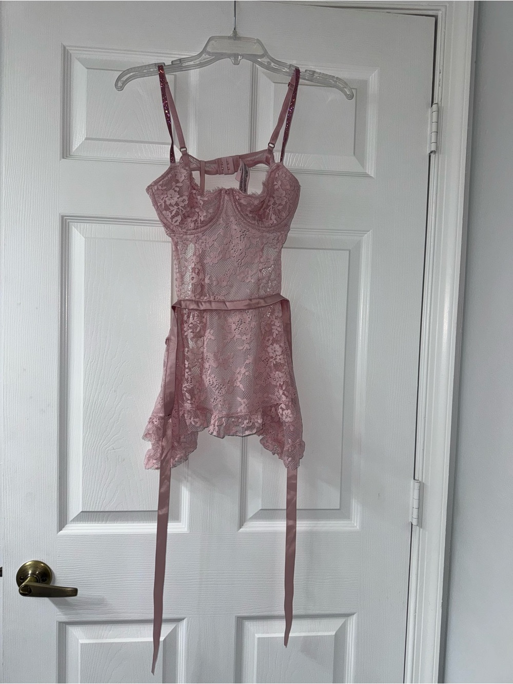 VS Wicked Twinkle Lace Unlined Apron Lingerie Set! - Picture 2 of 9